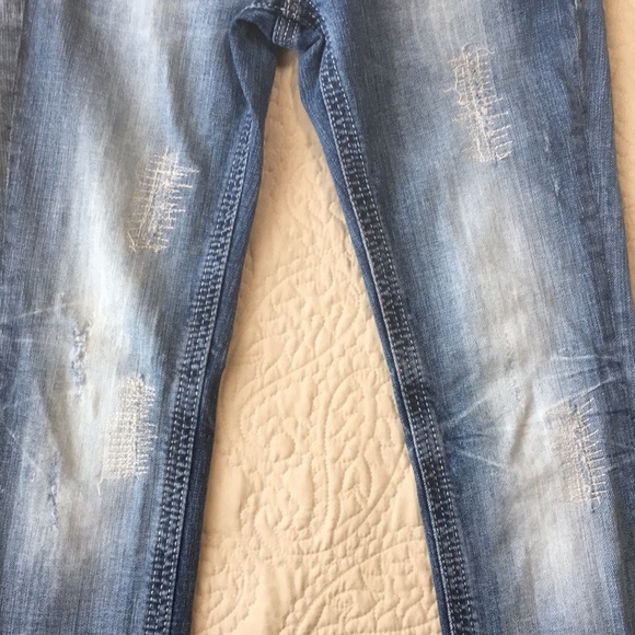 Miss Me Fleur De Lis Rhinestone Distressed Patches Straight Leg Jeans size 26 - Picture 10 of 13